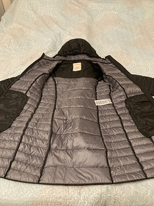 Пуховик Esprit, размер XS (2 фото из 3)