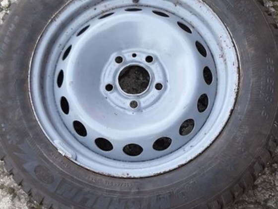 ЗИМНИЕ ШИПОВАНЫЕ ШИНЫ MICHELIN 195/65 R15 + ДИСКИ VOLVO S60