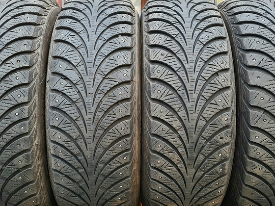 R15 Goodyear 195/65/15 - 6mm - 90% naelad - paigaldus