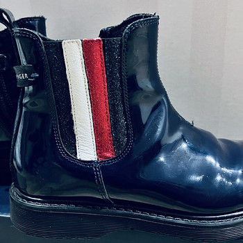 Tommy Hilfiger saapad