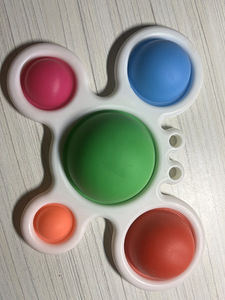 Детские игрушки (6 фото из 8)