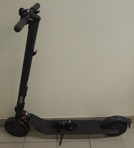 Электрический самокат Seagway Ninebot E25E + зарядка (2 фото из 6)