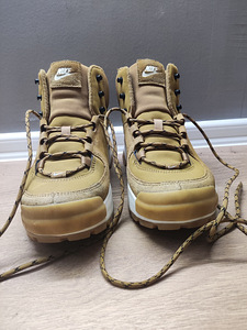 Зимние ботинки Nike (5 фото из 5)