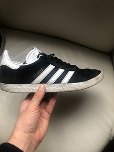 Adidas Gazelle (черный) - почти не носил (1 фото из 3)