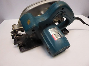 Дисковая пила Makita 5604R + Чемодан (5 фото из 6)