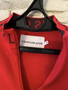 Платье Calvin Klein (2 фото из 4)