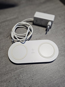 Belkin 15W juhtmevaba dual laadija (1 foto / 3)