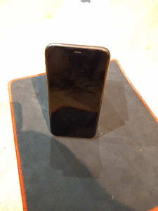 iPhone 11 128 Гб (2 фото из 3)
