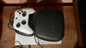 Xbox one s (1 foto / 4)