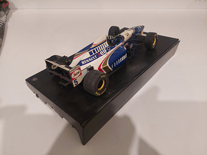 Williams F1 1995. Дэймон Хилл. Модель автомобиля Minichamps. (1 фото из 3)