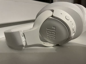 JBL Tune 750BTNC kõrvaklapid (1 foto / 5)