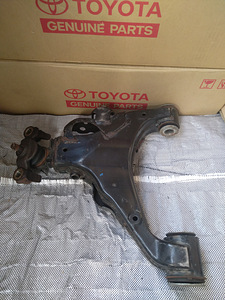 Toyota Land Cruiser 200 48198-34010 90201-19011 90178-18003 (4 foto / 4)