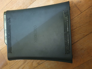 Xbox360 120 Гб (3 фото из 6)