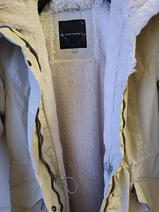 Куртка зимняя (3 фото из 3)