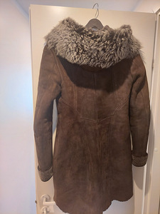 Продам натуральную дублёнку (1 фото из 3)