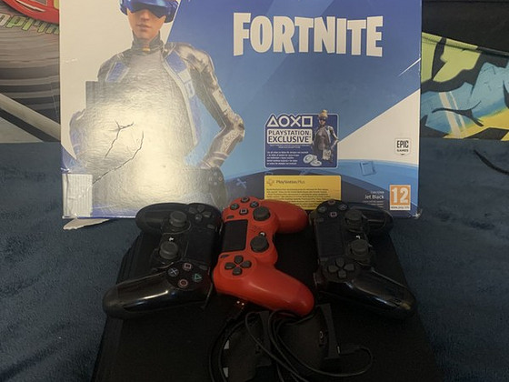 Продаю ps4 pro
