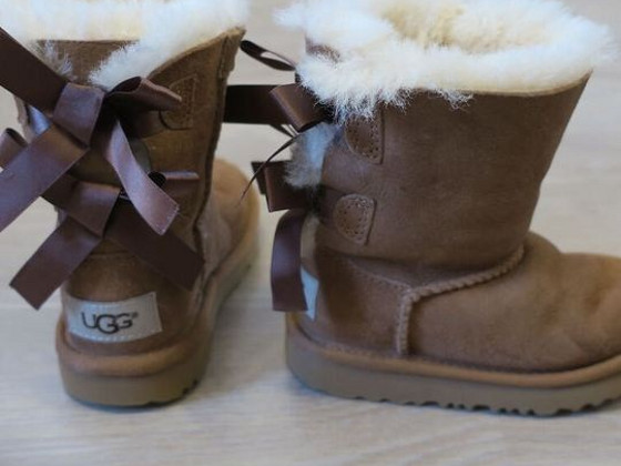 Originaal! UGG Bailey Bow saapad s23,5