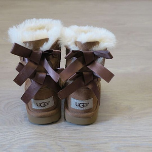 Originaal! UGG Bailey Bow saapad s23,5 (2 foto / 6)