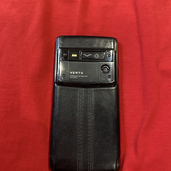 Vertu signature touch