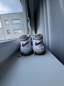Кроссовки Nike Air Uptempo 94 (7 фото из 8)