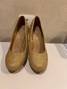 Туфли , р. 37 (3 фото из 3)