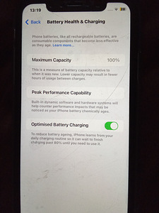 iPhone 11 (1 foto / 4)