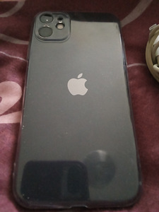 iPhone 11 (2 foto / 4)