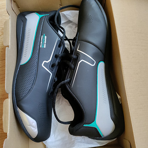 Shoes (1 foto / 2)