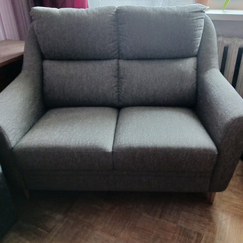 Маленький диван