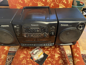 Panasonic RX-DT600 радио CD с двойным кассетным магнитофоном (1 фото из 3)