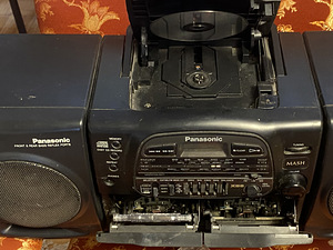 Panasonic RX-DT600 радио CD с двойным кассетным магнитофоном (3 фото из 3)