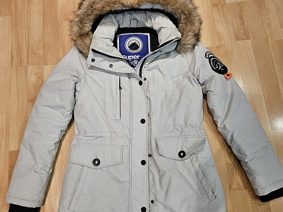 Зимняя куртка Superdry как новая, в идеальном состоянии, раз