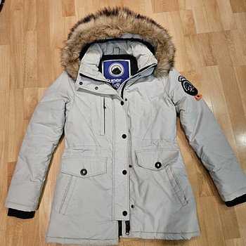 Superdry talvejope nagu uus, ideaalses seisukorras M suurus