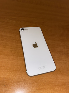 iPhone se (3 фото из 4)