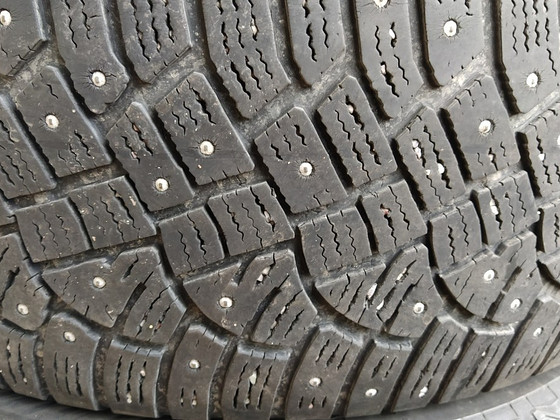Зимние шины 215/55 R17