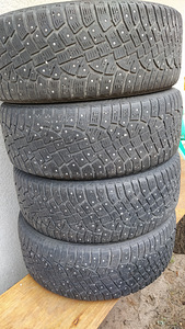 Зимние шины 215/55 R17 (3 фото из 3)