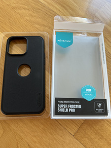 Продам чехол на iPhone 14 Pro Max (1 фото из 4)