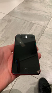 iPhone SE 2020 64gb (1 foto / 4)