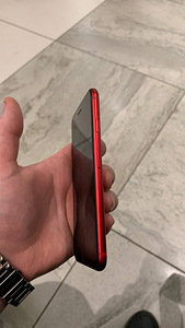 iPhone SE 2020 64gb (3 foto / 4)