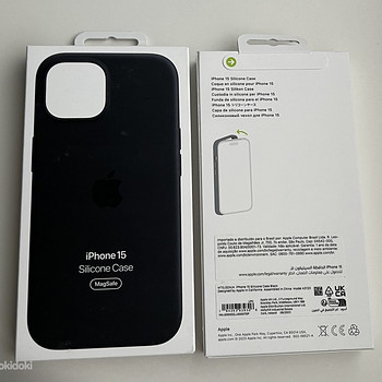 Apple iPhone 15 Silicone Case with Magsafe , Black