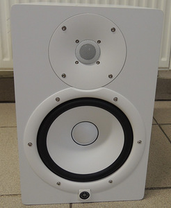 Kõlar Yamaha HS8 White + karp (2 foto / 7)