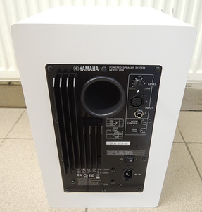 Kõlar Yamaha HS8 White + karp (3 foto / 7)