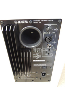 Kõlar Yamaha HS8 White + karp (5 foto / 7)