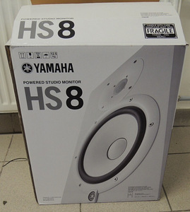 Kõlar Yamaha HS8 White + karp (7 foto / 7)