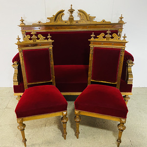 Антикварный диван (9 фото из 10)