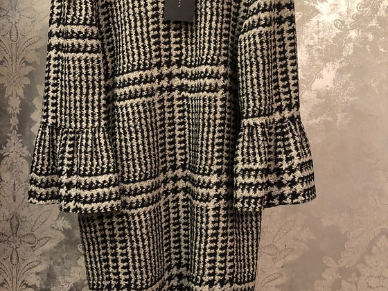 Продам новое платье Zara, размер L-XL.