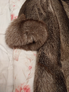 Меховое пальто (4 фото из 5)
