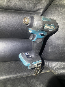 Аккумуляторная ударная дрель Makita DTD157 (1 фото из 2)