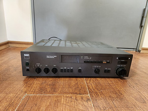 Приемник/усилитель NAD 7240PE (1 фото из 3)