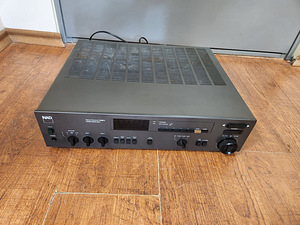 Приемник/усилитель NAD 7240PE (2 фото из 3)